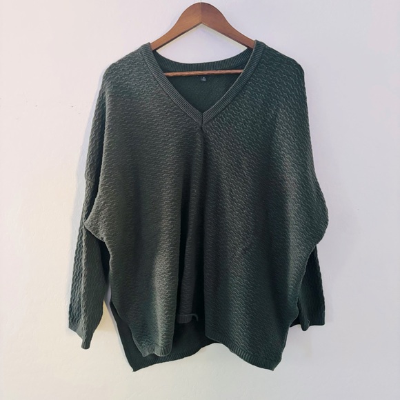 Adrianna Papell Women’s V-Neck Sweater Size 1X - Picture 1 of 6